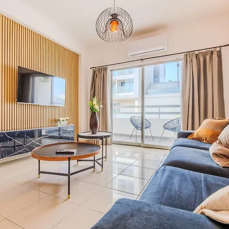 Sea View 2br - Next To Radisson Blu And Port Apartament Larnaca