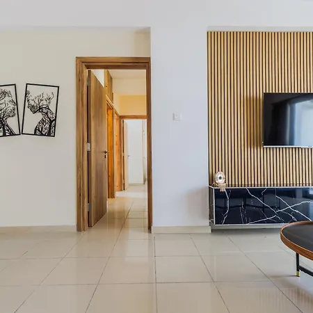 Sea View 2br - Next To Radisson Blu And Port *