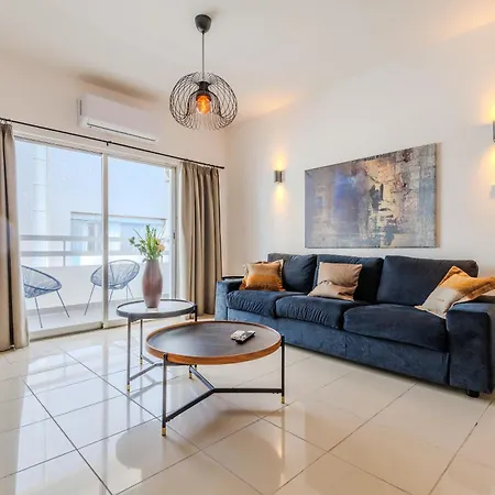 Sea View 2br - Next To Radisson Blu And Port Apartman *