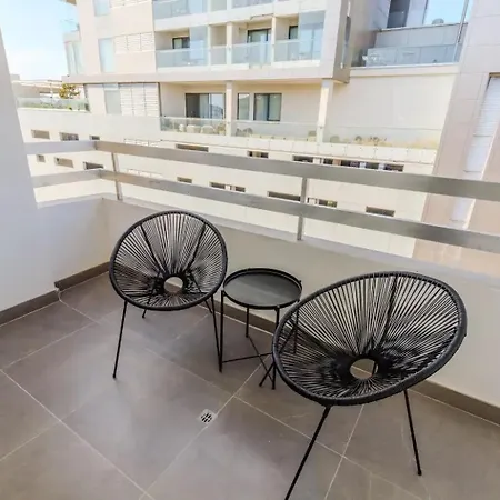 Sea View 2br - Next To Radisson Blu And Port Larnaca